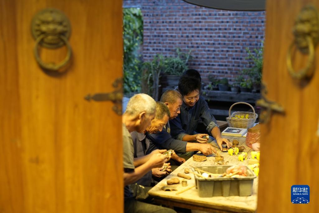 万鑫权威棋牌